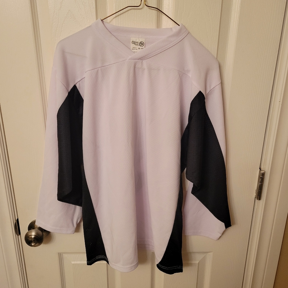 Athletic Knit Youth XL Hockey Jersey